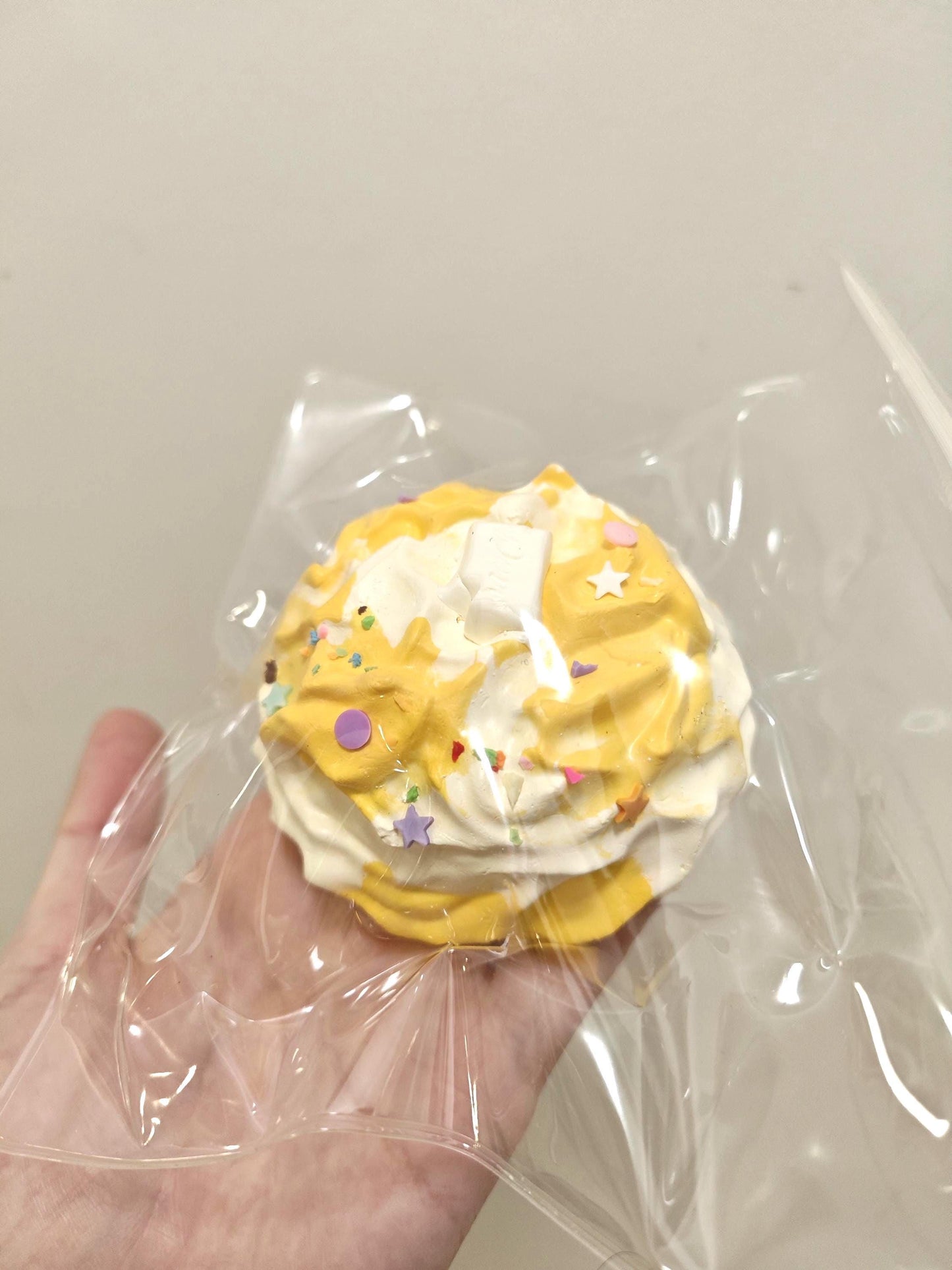 Kuchen-Squishy-Spielzeug-Set Dessert-Paar-Quetschbündel Pastellfarbener Stressball Kawaii Fidget Toy zur Angstlinderung Geschenkideen für Teenager Sammlerstück