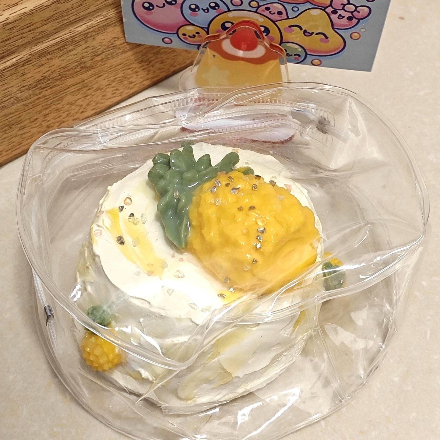 Quetschbarer Ananaskuchen Squishy Dessert Langsam aufsteigender Stressball Sensorisches Fidget Toy zur Angstlinderung Geschenkideen für Erwachsene Schreibtischdeko