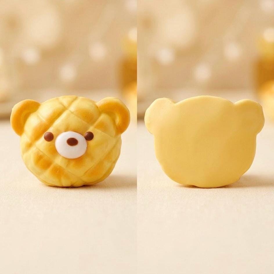 Quetschbarer Kawaii Teddybär-Waffel-Brot-Squeeze-Toy Weicher Stressball Mini-Taschenanhänger Zubehör Tragbares Fidget Toy Golden Bakery Geschenk für Teenager