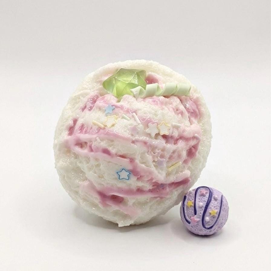 Taba Squishy Eiscreme-Quetschspielzeug, handgefertigt, Stressball, langsam aufsteigend, Fidget zur Angstlinderung, Glücksbringer, Selbstpflegegeschenk für sie, emotionale Unterstützung