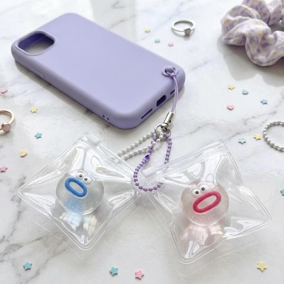 Emoji Squishy Mini Quetschspielzeug Set Schlüsselanhänger Taschenanhänger Stressball Winziges Fidget Spielzeug zur Stresslinderung Geschenkideen für Teenager Handy-Zubehör