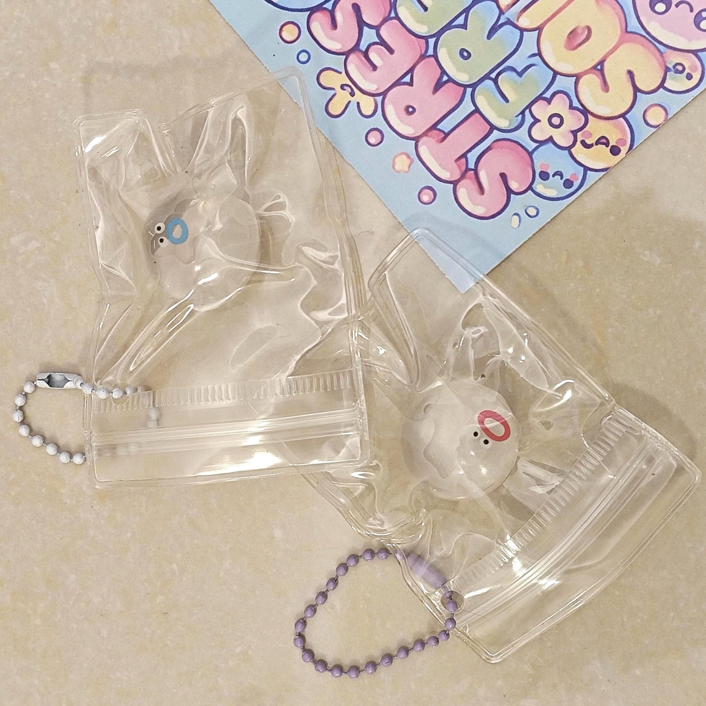 Emoji Squishy Mini Quetschspielzeug Set Schlüsselanhänger Taschenanhänger Stressball Winziges Fidget Spielzeug zur Stresslinderung Geschenkideen für Teenager Handy-Zubehör