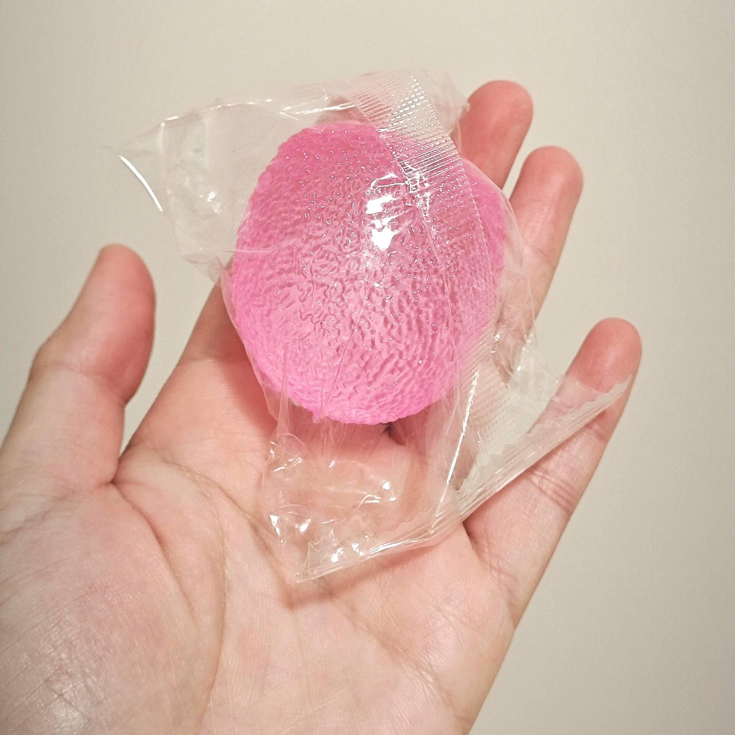 Mini bunter Stressball Langsam aufsteigend Squishy für Stressabbau Zappelspielzeug Durchscheinendes Sensorisches Quetschspielzeug Schreibtischspielzeug für Erwachsene Geschenkideen für Kinder