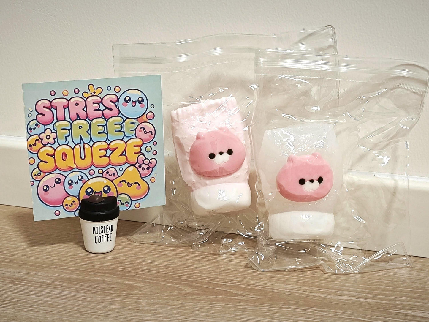 Bär Squishy Passender Squeeze Toy Rosa Bär Stressball als Freundschaftsgeschenk Passendes BFF Schreibtischspielzeug Pastellrosa Ästhetik Deko