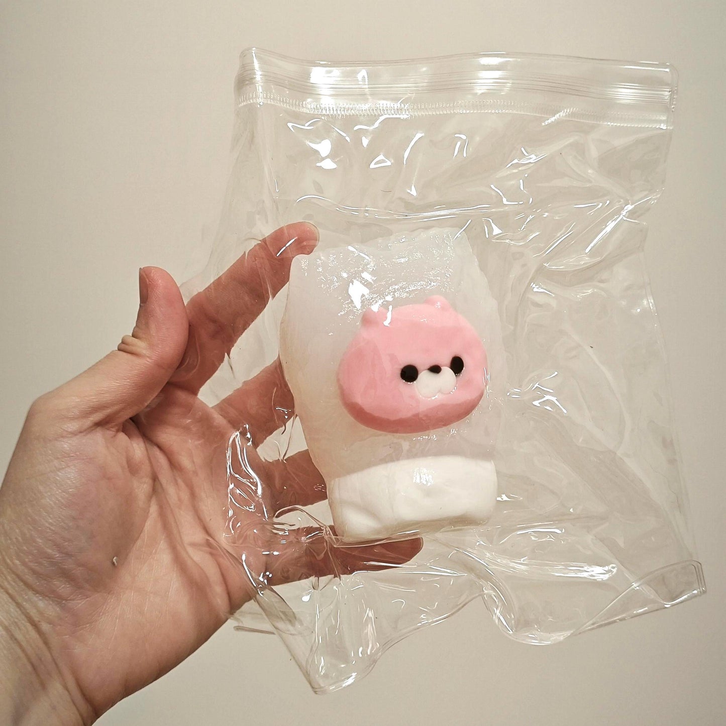 Bär Squishy Passender Squeeze Toy Rosa Bär Stressball als Freundschaftsgeschenk Passendes BFF Schreibtischspielzeug Pastellrosa Ästhetik Deko