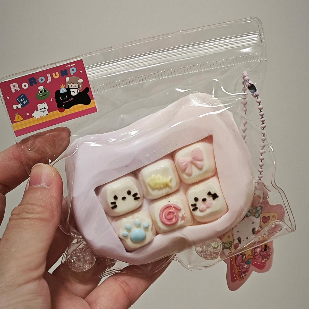 Kawaii Squishy Toy Pink Silicone Keyboard Design Slow Rising Stress Relief Fidget Sensory Toy Cute Animal Faces Paw Print Details Candy Key Designs Ball Chain Keychain Accessory Bag Charm Collection Teen Gift Backpack Decoration Desk Toy